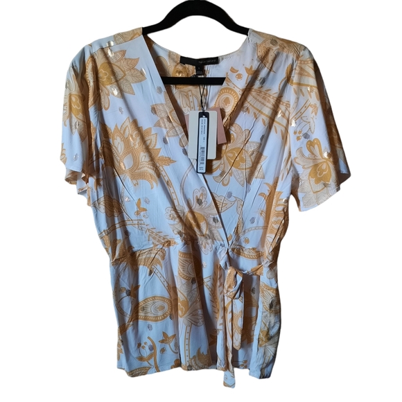 Harve Benard Tops - ❤️HARVE BENARD, size L ,woman blouse NWT, White and floral